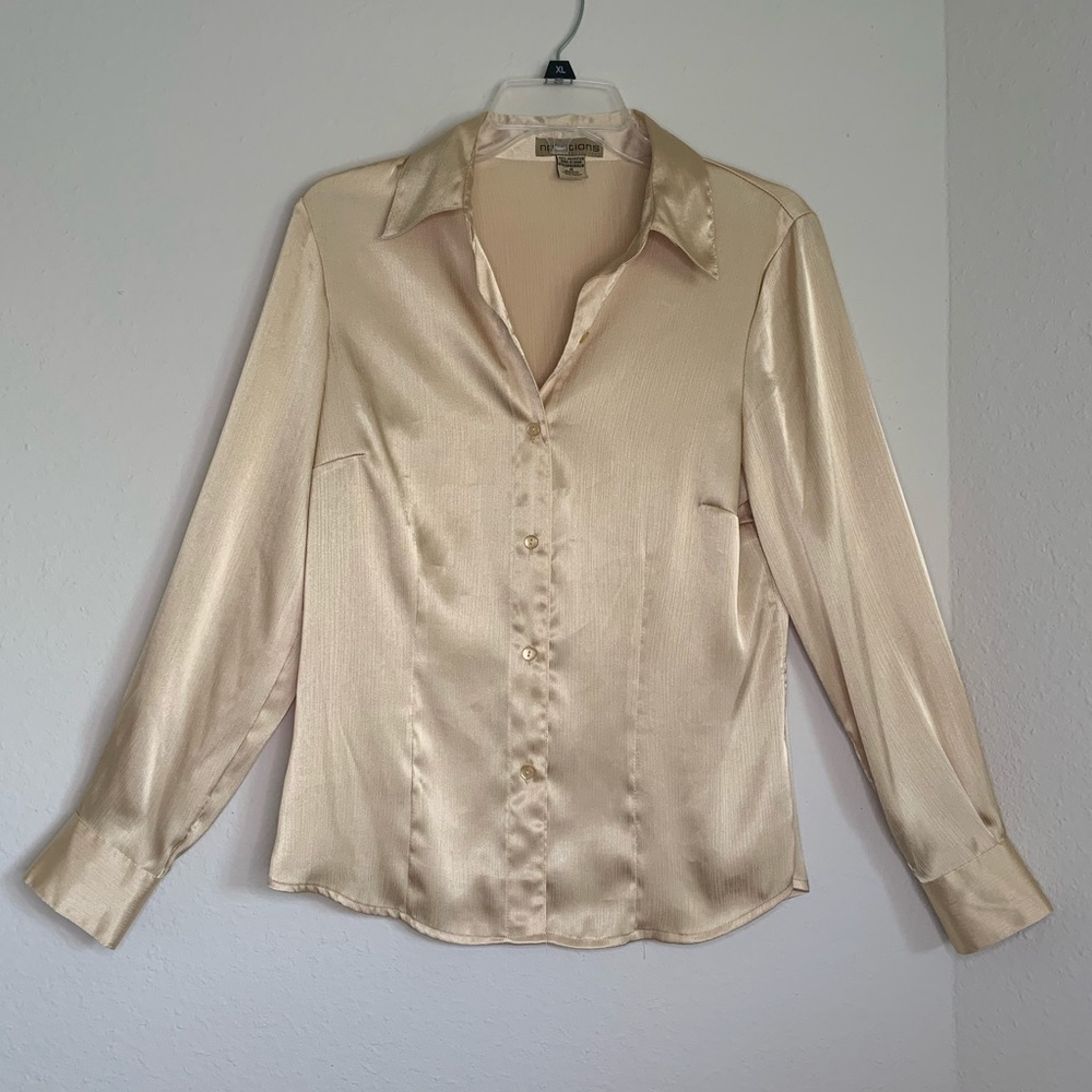 Gold button down blouse - Picture 4 of 6